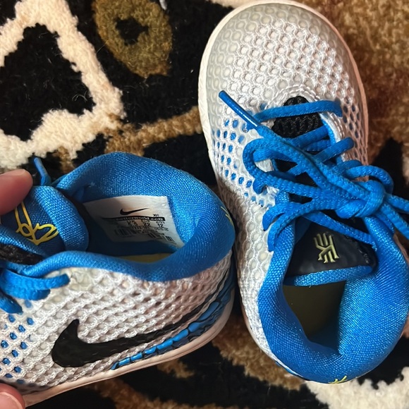 Nike Toddler Boy Size 6c - Picture 2 of 5